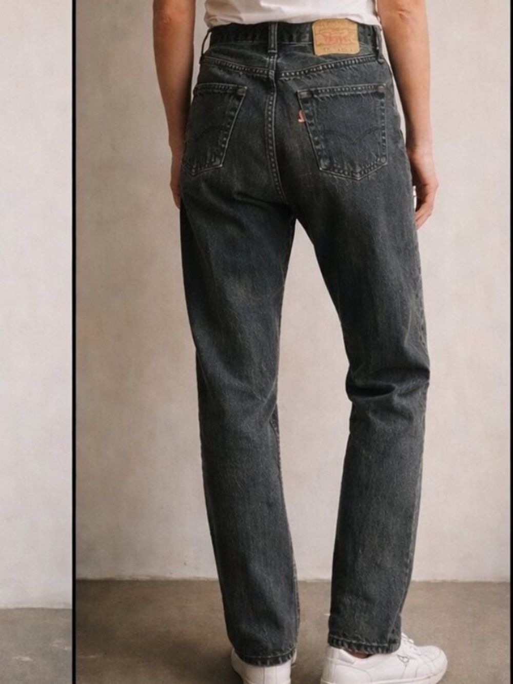 VINTAGE LEVIS 501 Y2K • BLACK • 36/30